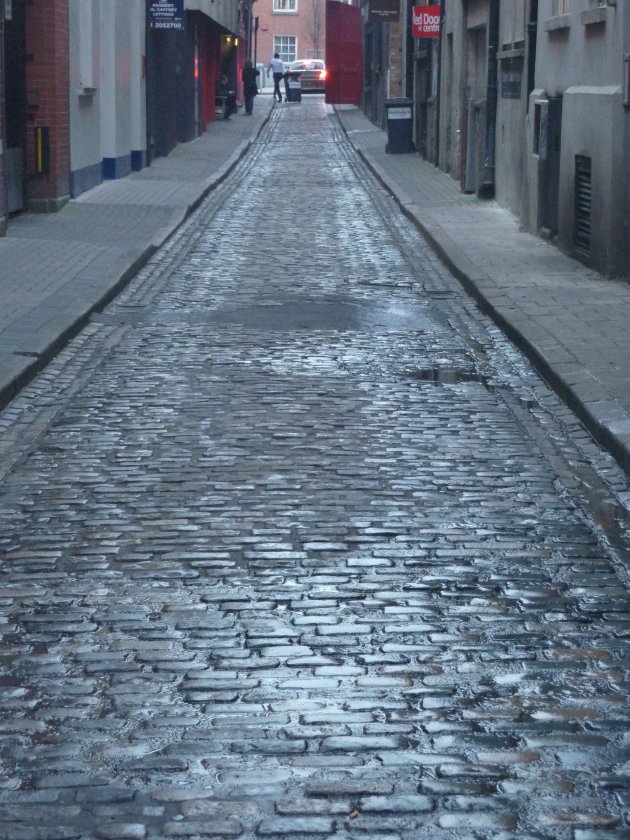 straatje in donker regenachtig Dublin