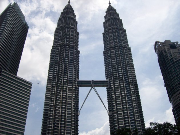 De Petronastower