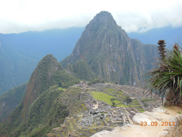 Machhu picchu van af een bovenliggend terras.