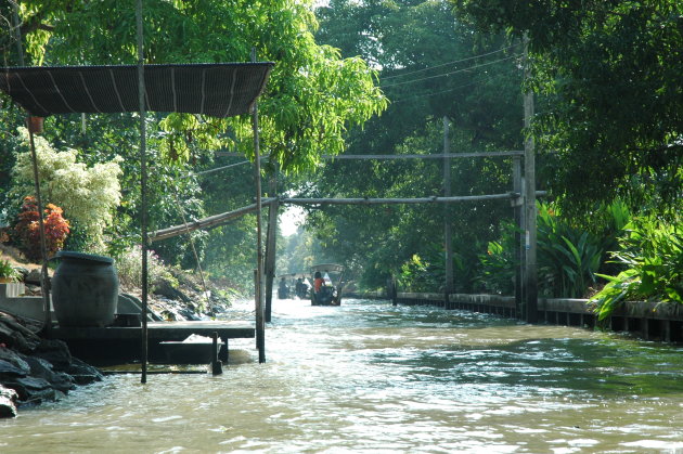 op naar de floating market