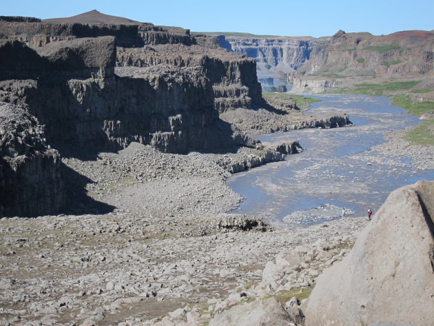 grenzend aan gebied bij Dettifoss waterval