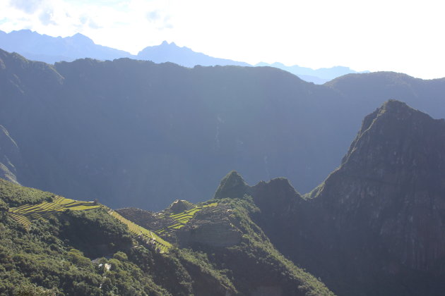 Machu Picchu van verre