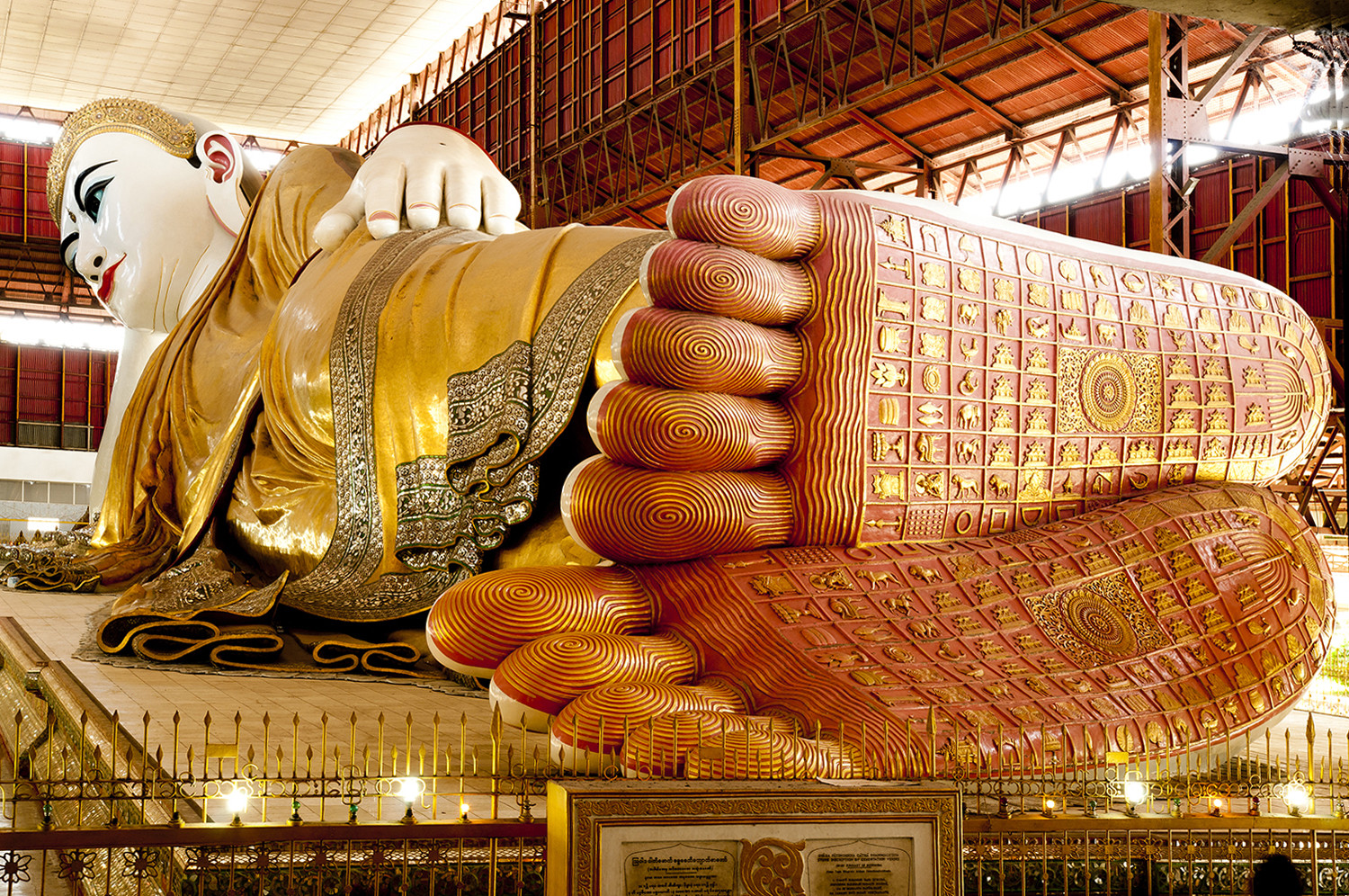 ervaring Onophoudelijk Luipaard Heel grote liggende Boeddha in Yangon | Columbus Travel