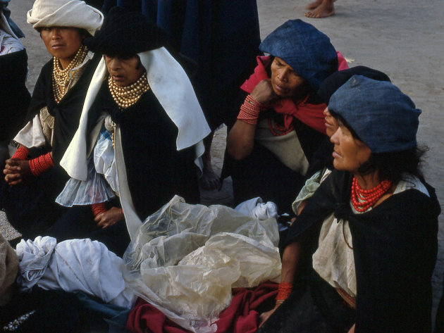 Zaterdagmarkt in Otavalo anno 1968 #3