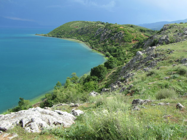 Landtong in het meer van Ohrid