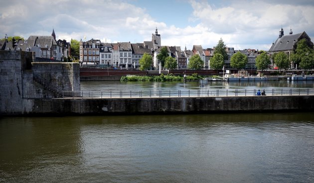 Monumentale stad aan de Maas