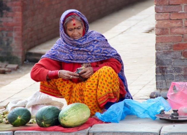 Fruitverkoopster in Nepal