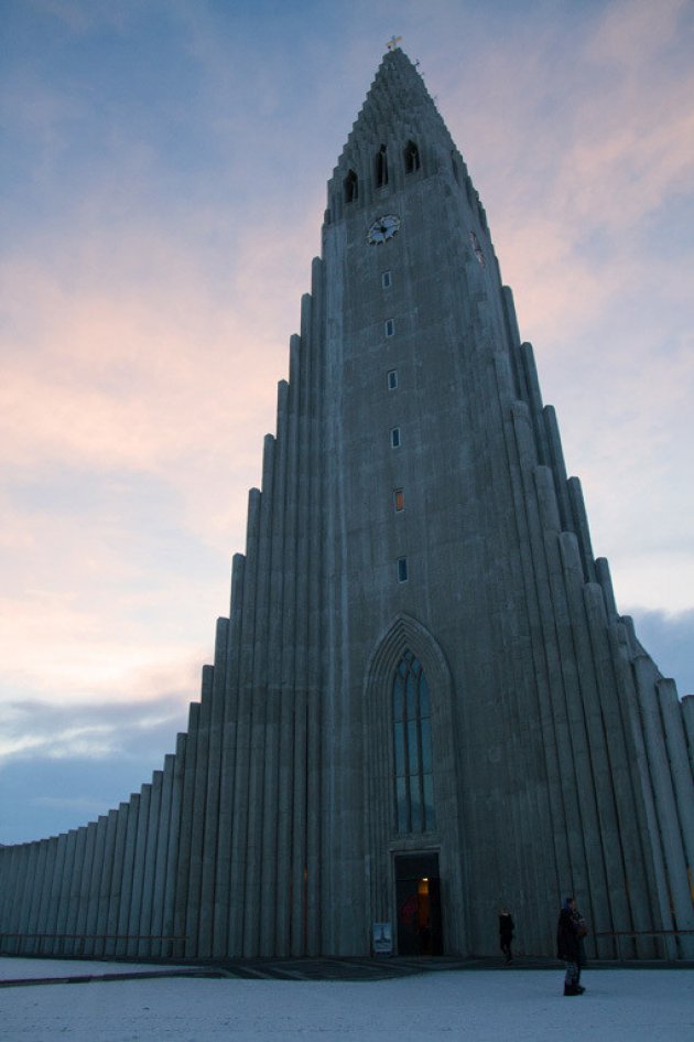 Hallgrimskirkja in de ochtend