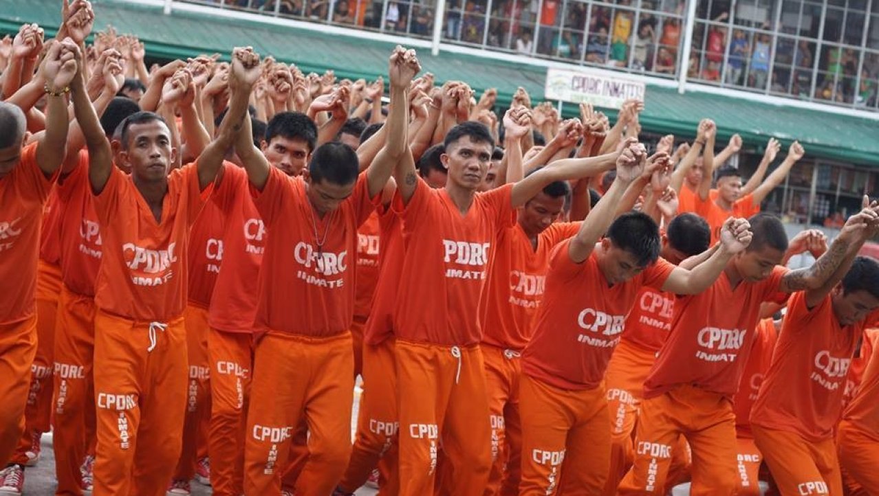 La vida local - CPDRC dancing inmates in Cebu, rehabilition project for prisoners!