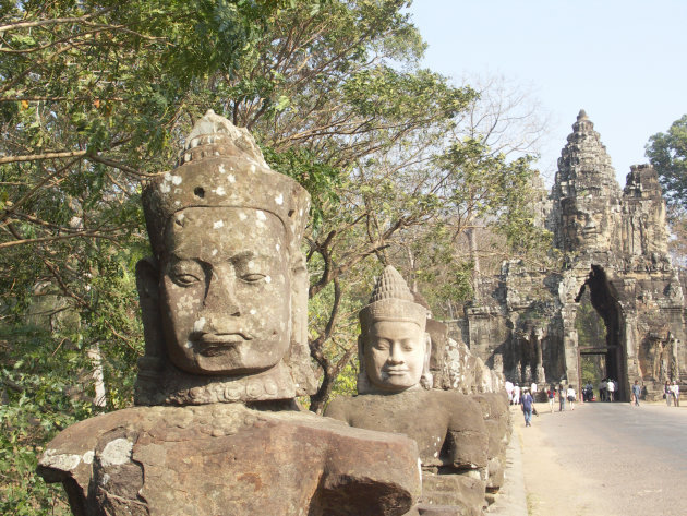Toegangs weg Angkor Tom