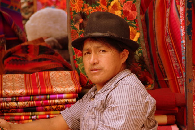 Kleurrijke indianenmarkt in Otavalo