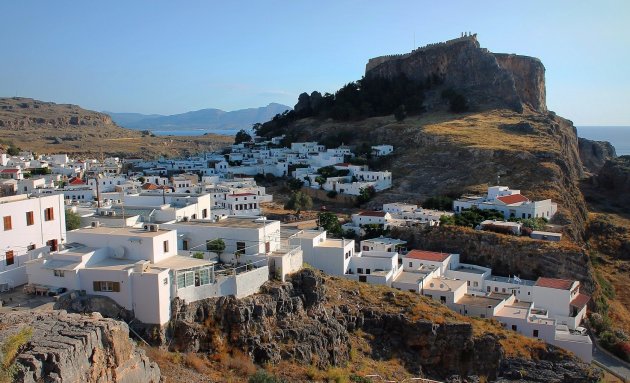 Zicht op de Acropolis van Lindos