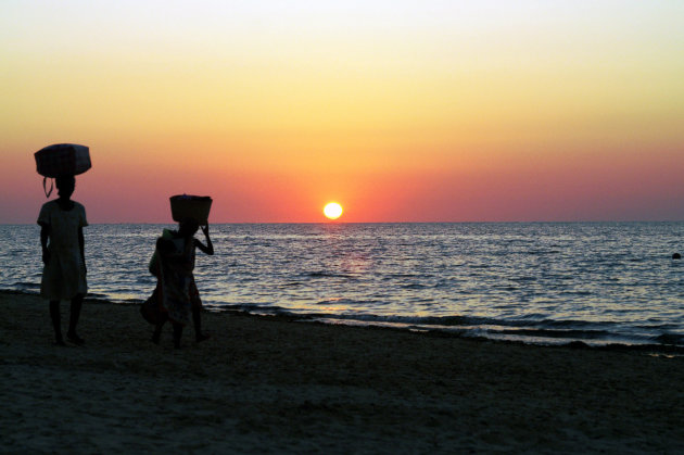 zonsondergang strand Ivaty