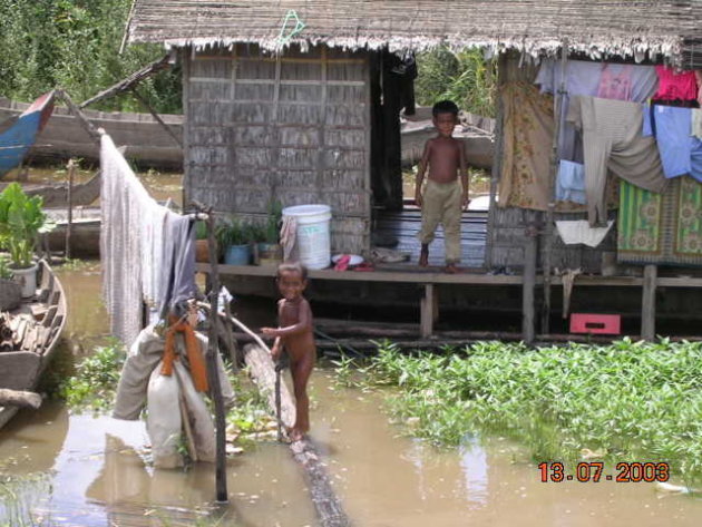 kids bij het water