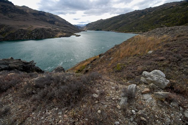 The Cold Blue, The Warm Red- Lake Dunstan