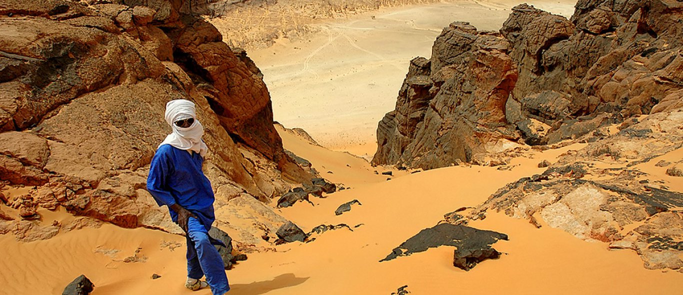Superbijzonder: Sahara kleurt wit door sneeuwval image