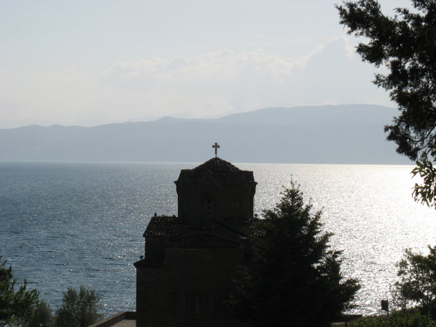 kerkje aan Ohrid meer