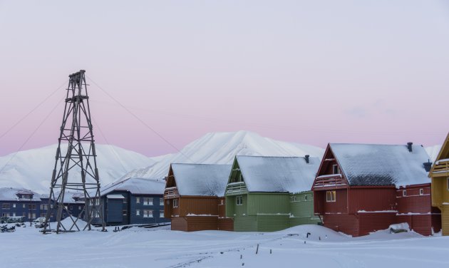 Roze lucht in Spitsbergen
