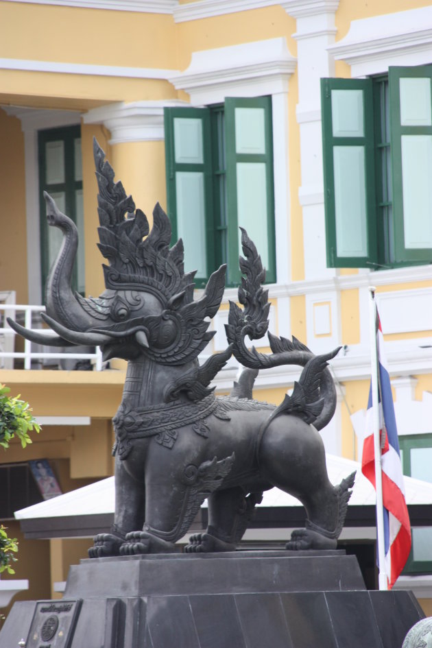 2008: Bangkok: standbeeld