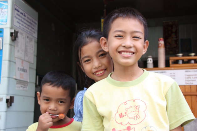 2008: Bangkok: broer, zus en broertje