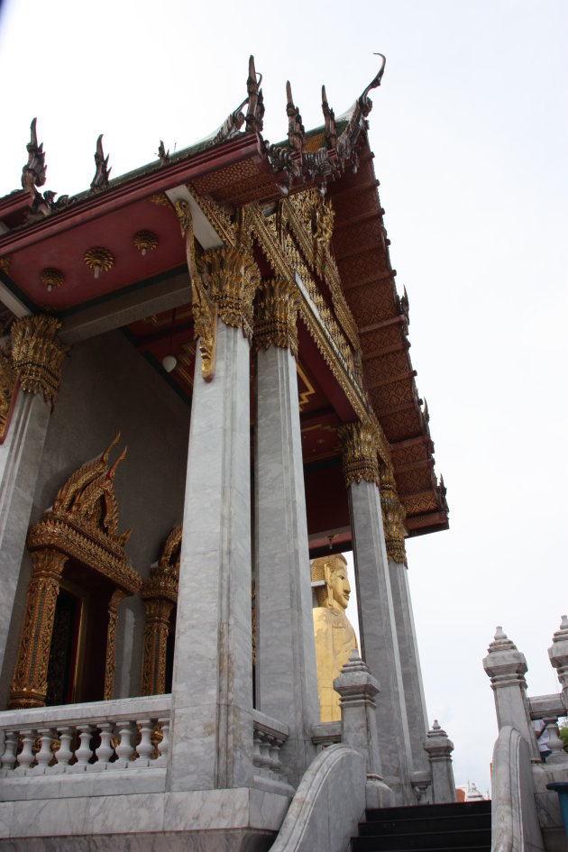 2008: Bangkok: Intharawihan (staande boeddha van 50 meter hoog)