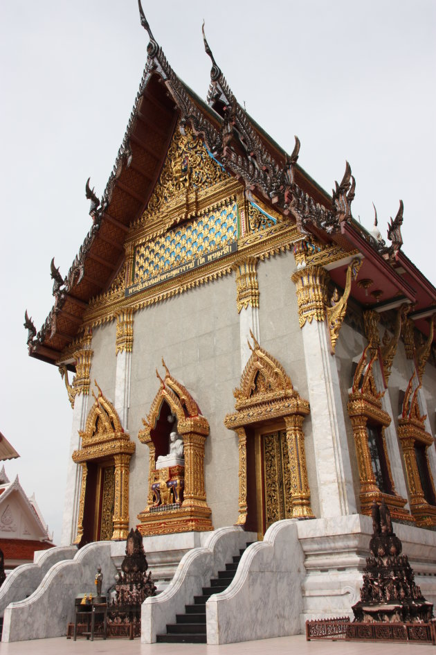 2008: Bangkok: Intharawihan (staande boeddha van 50 meter hoog)