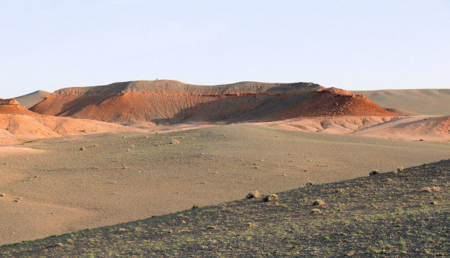 Bayanzag (Flaming cliffs)