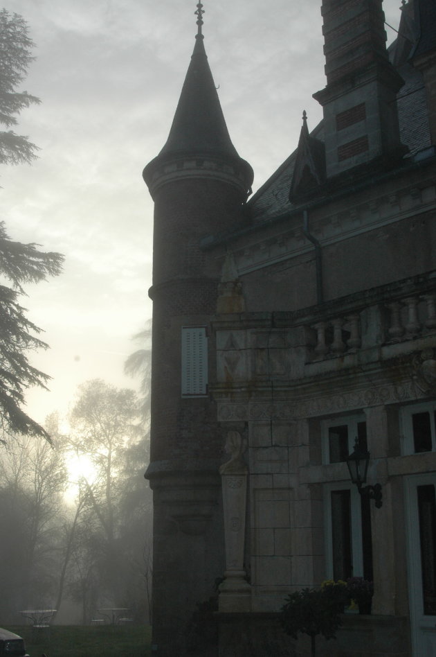 Chateau wakes up