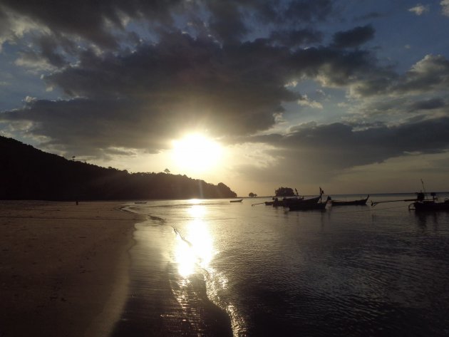 Ook dit soort strandjes zijn te vinden op Phuket!