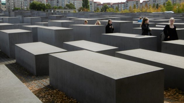 Holocaust monument