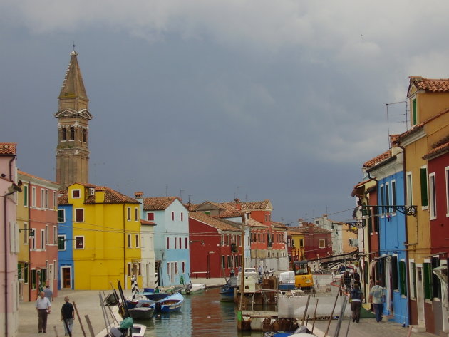 Dreigende lucht boven Burano