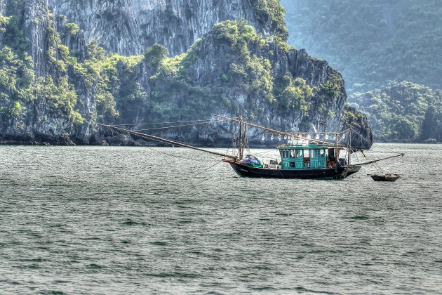 Vissers in Ha long Bay