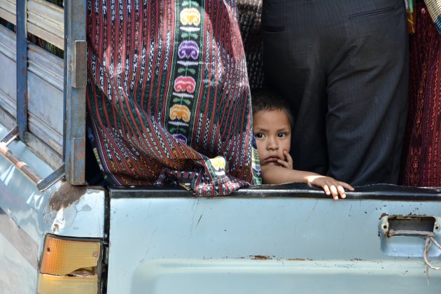 Een jong kind in Guatemala