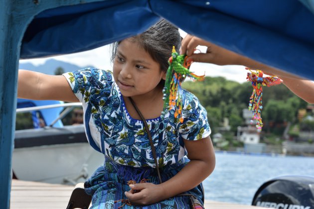 Jonge handelaar in Guatemala