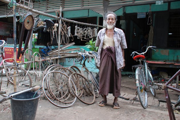 Een trotse fietsenmaker