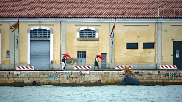 Water naar zee dragen in Venetië