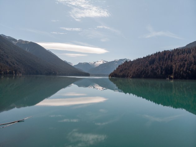 Reflecties bij Cheakamus Lake