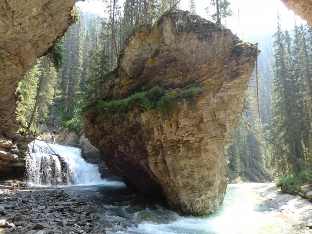 Buiten de gebaande paden in Johnston Canyon