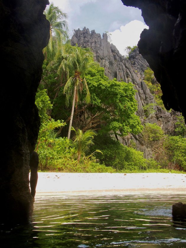 Vanuit de grot naar hidden beach