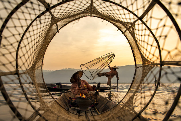 Traditionele vissers op het Inle meer