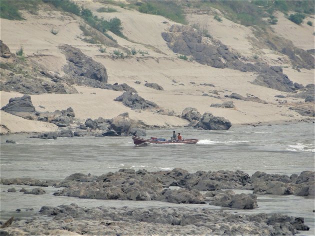 Laag water in de Mekong rivier.