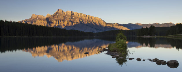 Zonsopkomst bij Two Jack lake