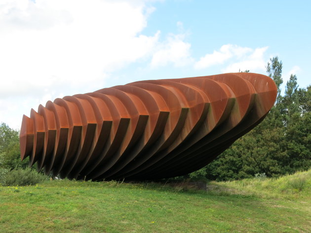 De Wokkel - een bewegende windwijzer van 17 ton