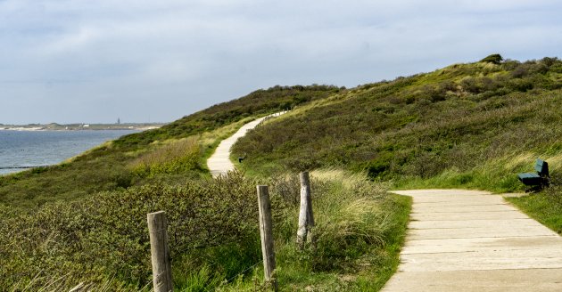 Hier aan de kust