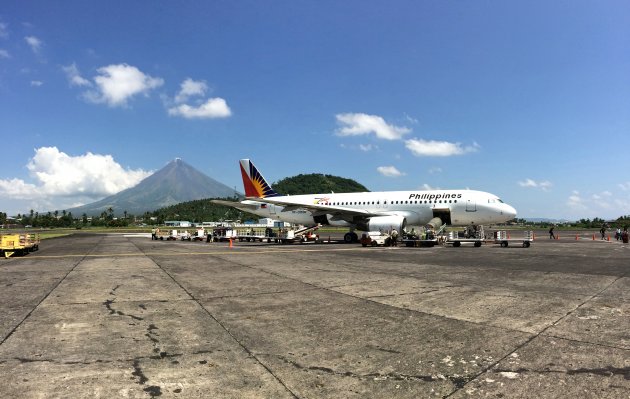 Mooie locatie van Legazpi airport