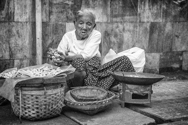 The peanut seller