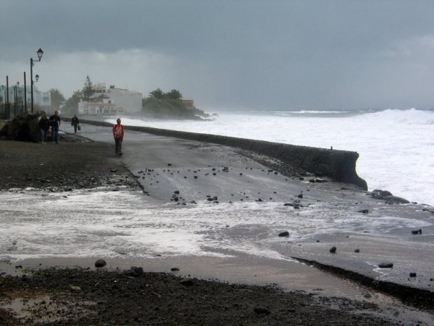 Noodweer aan de westkust.