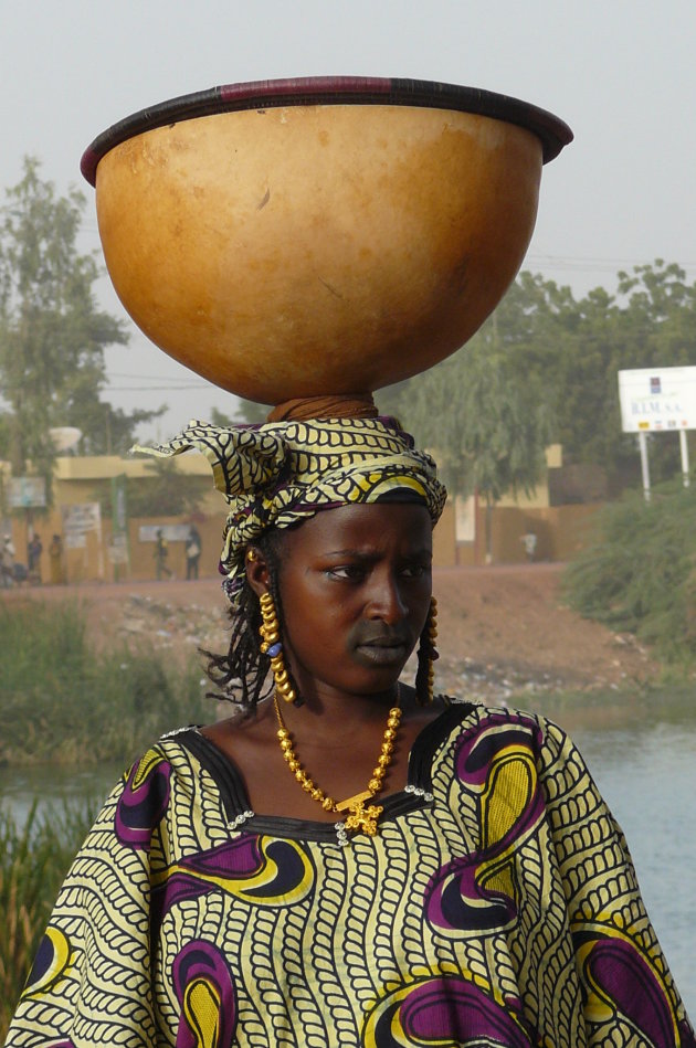 Vrouw in Mopti