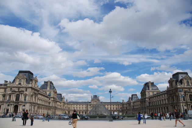 Louvre - pyramide en paleis