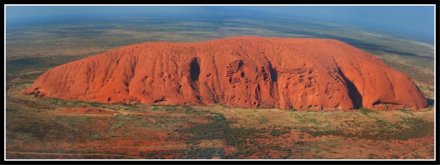 ayers rock vanuit de lucht